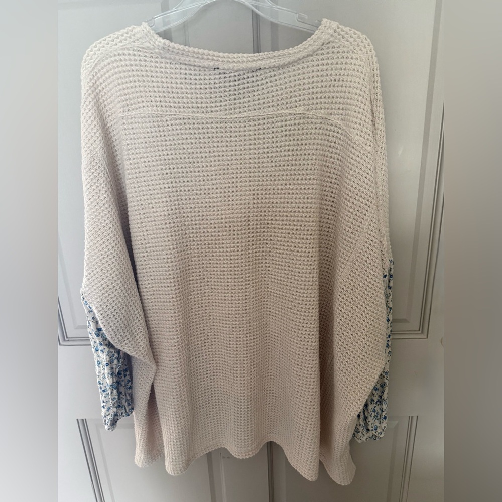DAVI & DANI Cream Waffle Knit Pullover with Blue Floral Star - Picture 4 of 4